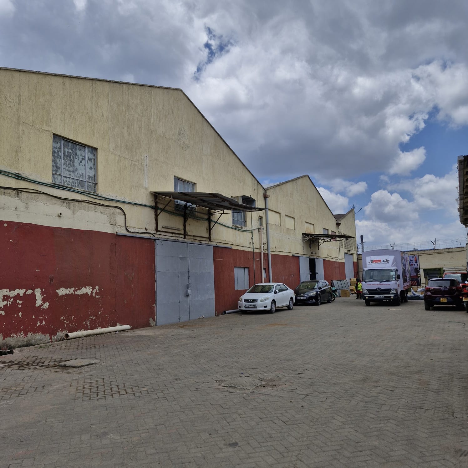 WhatsApp Image 2025-10-08 at 12.04.17 (1)